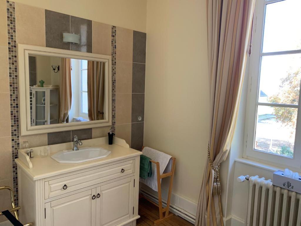Domaine De Prefond Bed & Breakfast Bengy-sur-Craon Екстериор снимка