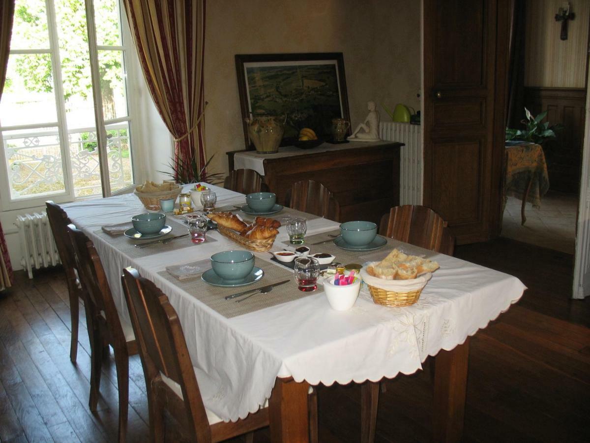 Domaine De Prefond Bed & Breakfast Bengy-sur-Craon Екстериор снимка