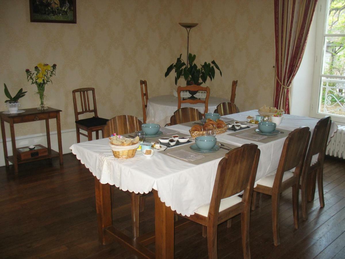Domaine De Prefond Bed & Breakfast Bengy-sur-Craon Екстериор снимка